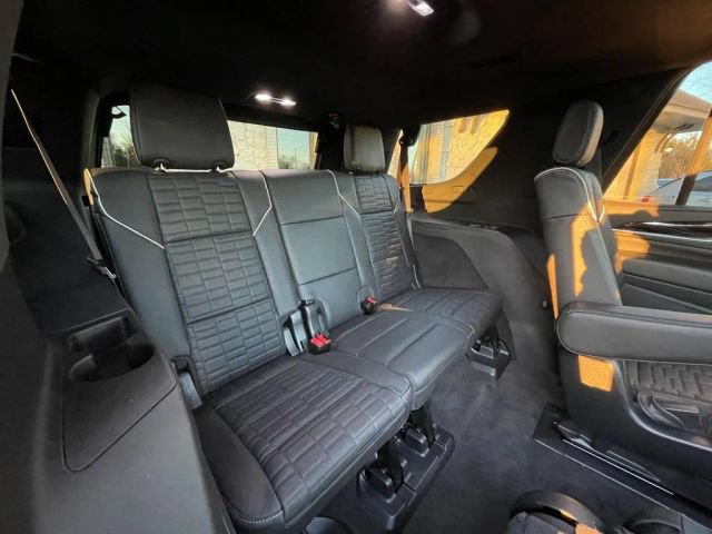 2023 Cadillac Escalade V-Series - Photo 22