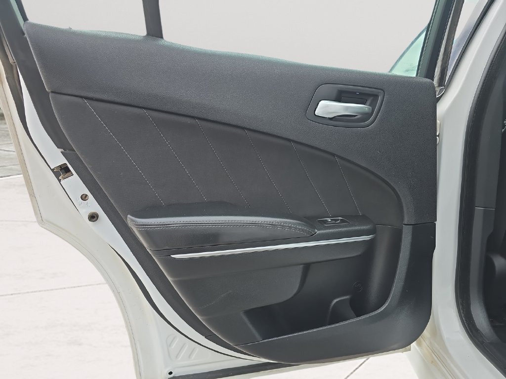 2016 Dodge Charger R/T - Photo 14