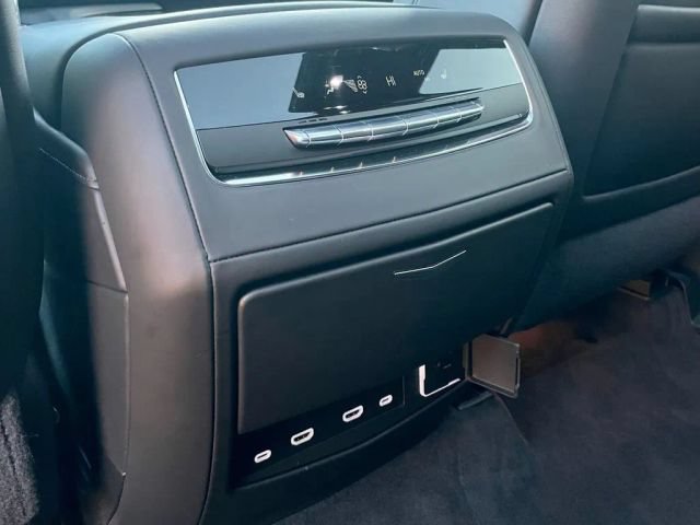 2023 Cadillac Escalade V-Series - Photo 15