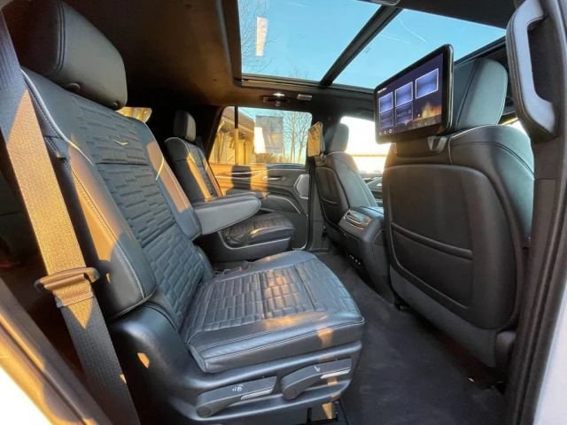 2023 Cadillac Escalade V-Series - Photo 21