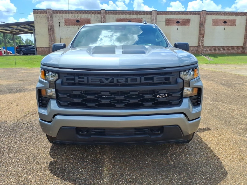 New 2026 Chevrolet Silverado 1500 Custom Truck