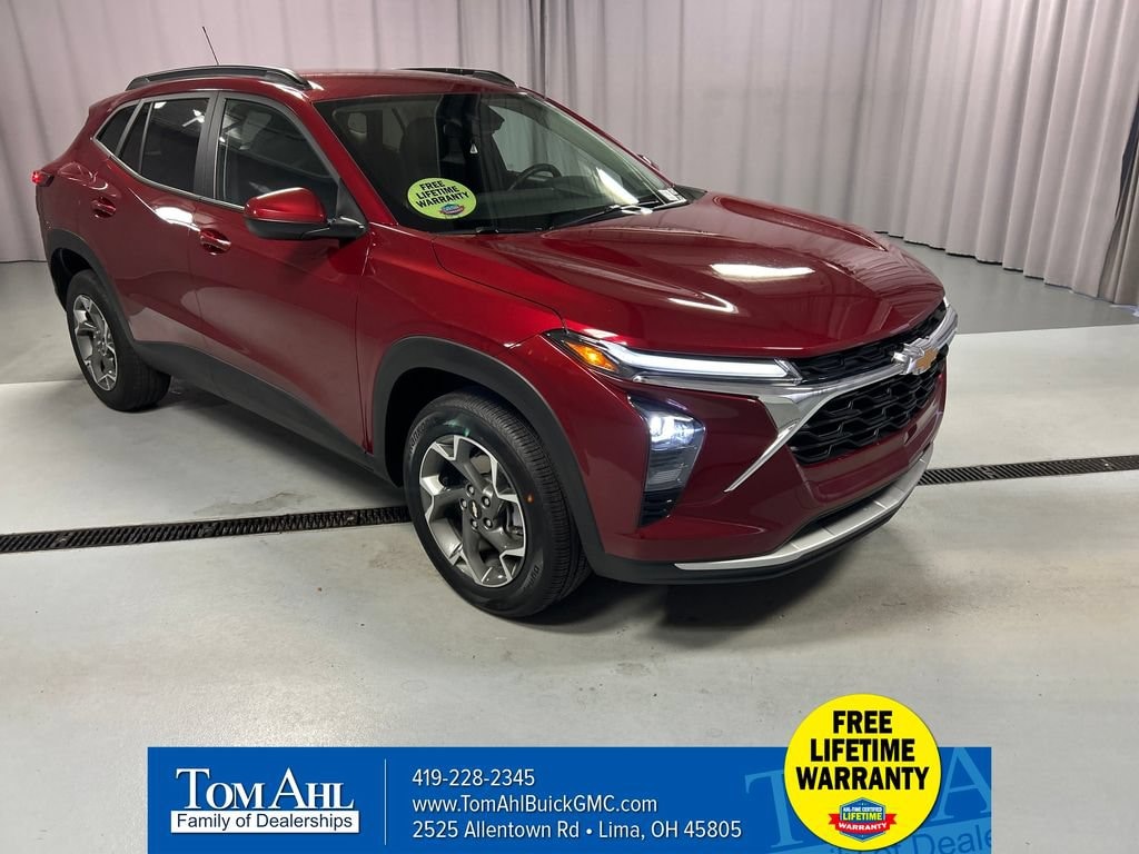 Used 2025 Chevrolet Trax LT SUV