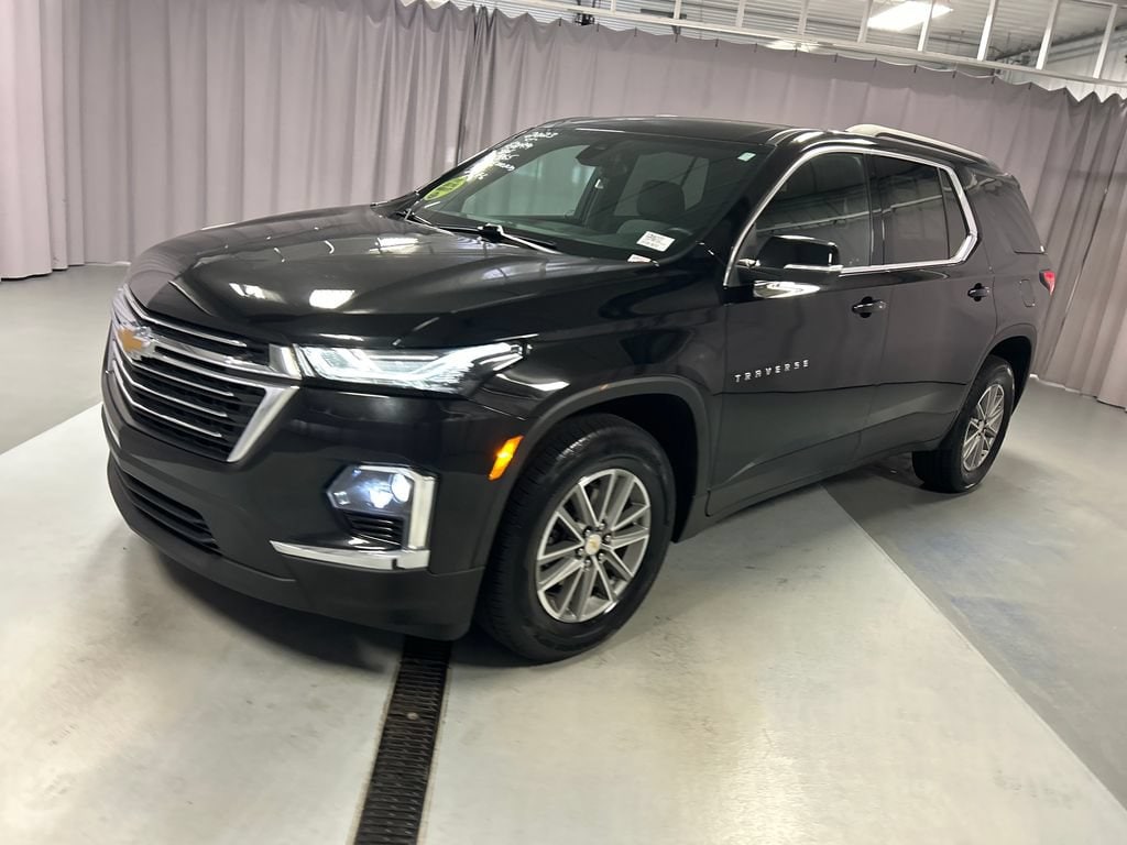 Used 2023 Chevrolet Traverse LT Cloth SUV