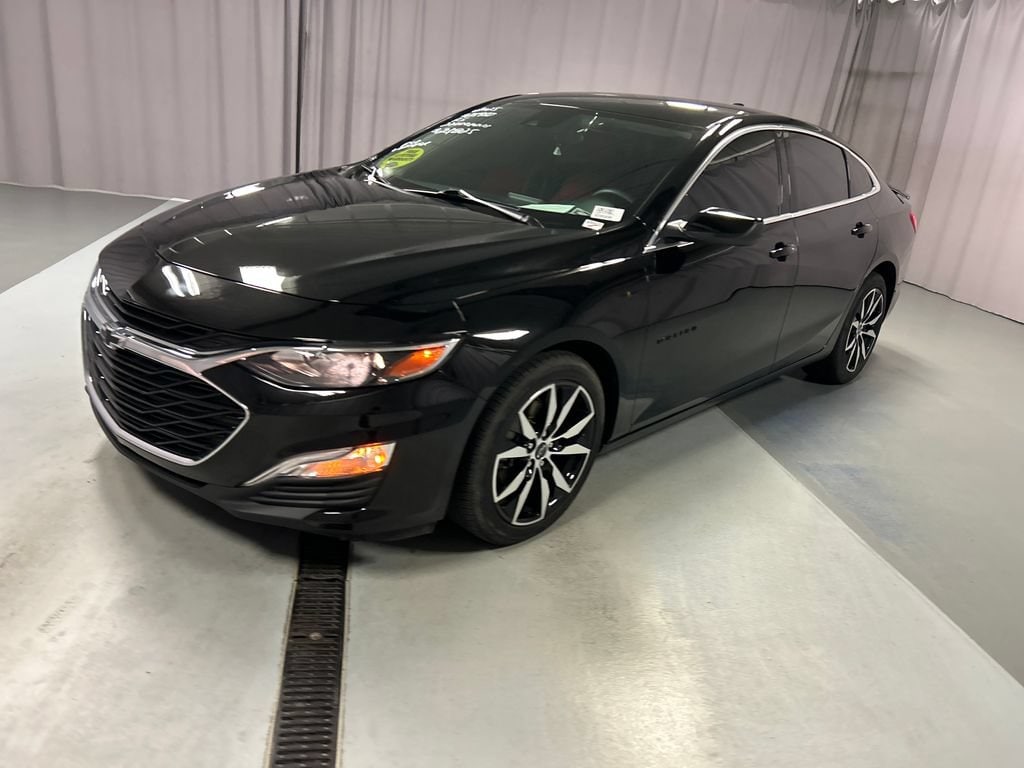 Used 2025 Chevrolet Malibu RS Sedan
