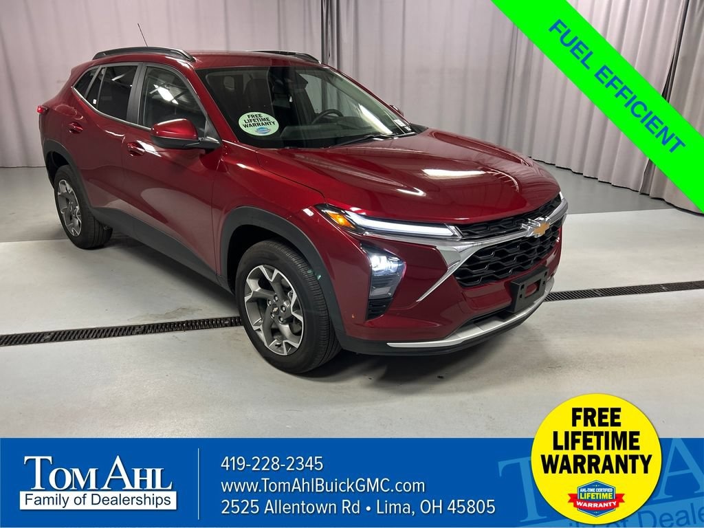 Used 2025 Chevrolet Trax LT SUV