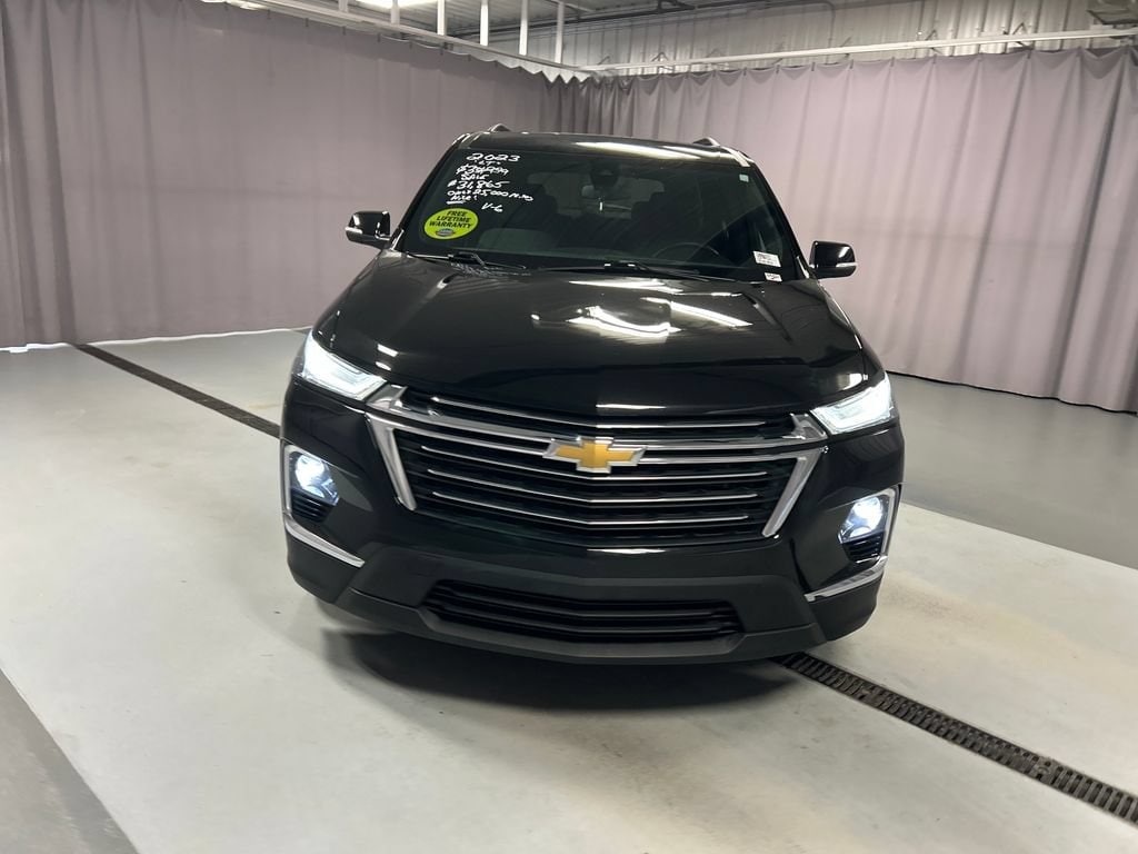 Used 2023 Chevrolet Traverse LT Cloth SUV