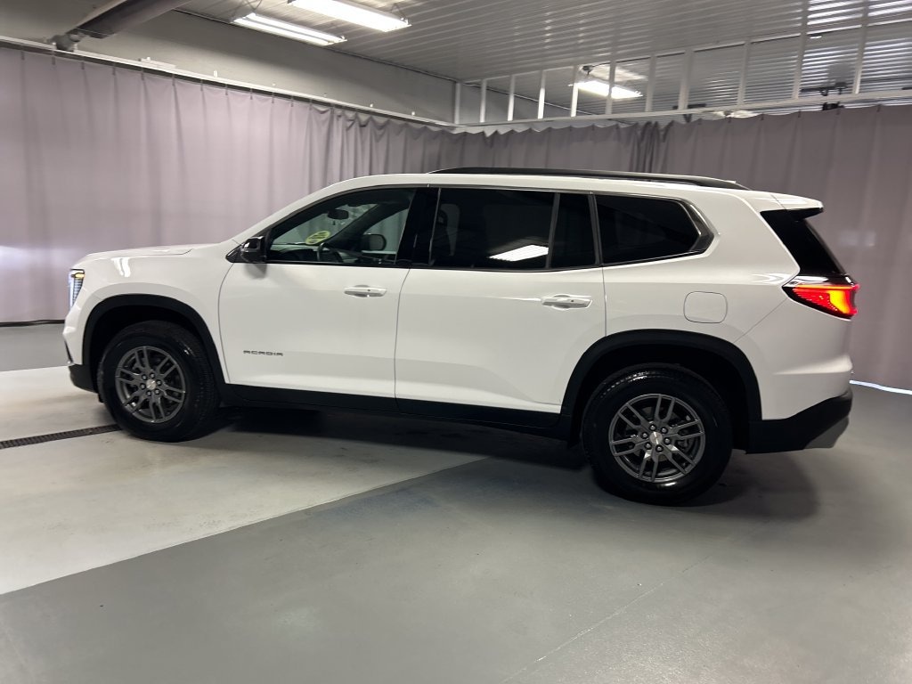 Used 2025 GMC Acadia Elevation SUV