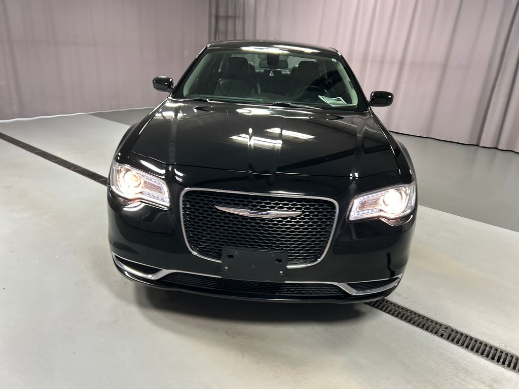 Used 2017 Chrysler 300 Limited with VIN 2C3CCARG7HH512439 for sale in Lima, OH