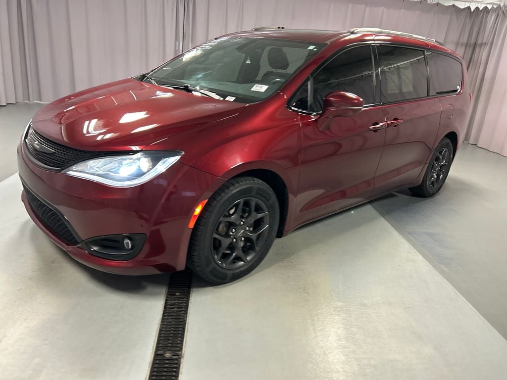 Used 2019 Chrysler Pacifica Limited Van Passenger Van