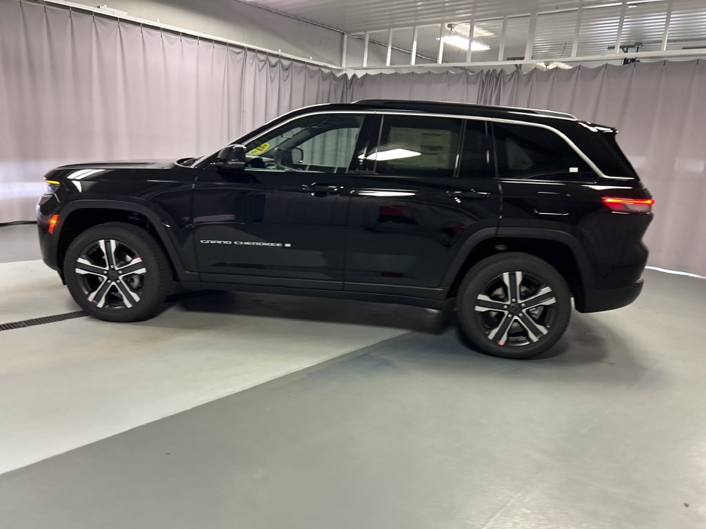 New 2027 Jeep Grand Cherokee LIMITED 4X4 Sport Utility