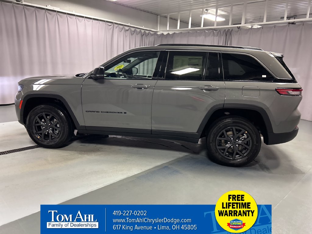 New 2027 Jeep Grand Cherokee LAREDO ALTITUDE 4X4 Sport Utility