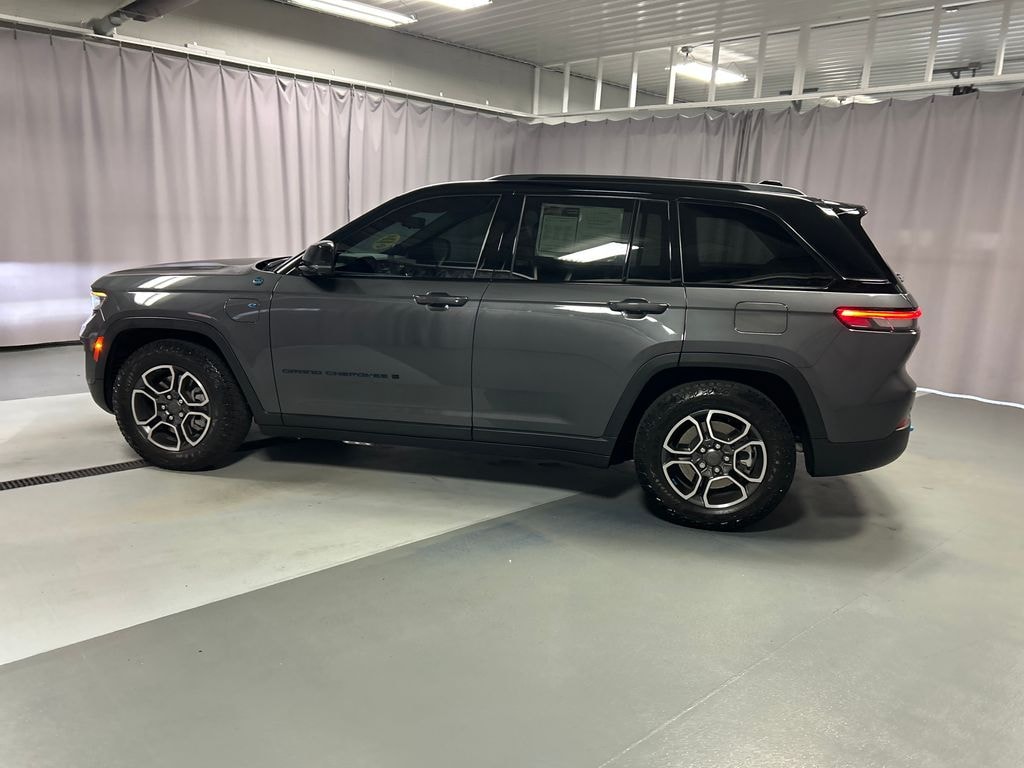 Used 2024 Jeep Grand Cherokee Trailhawk SUV