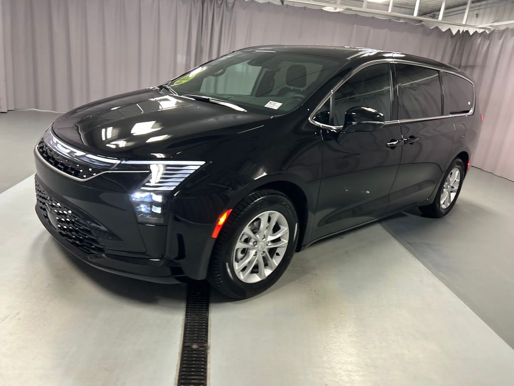 New 2027 Chrysler Pacifica SELECT Passenger Van