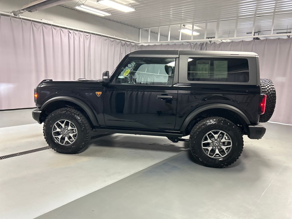Used 2025 Ford Bronco Badlands SUV
