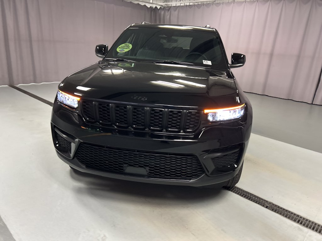 New 2027 Jeep Grand Cherokee LAREDO X 4X4 Sport Utility