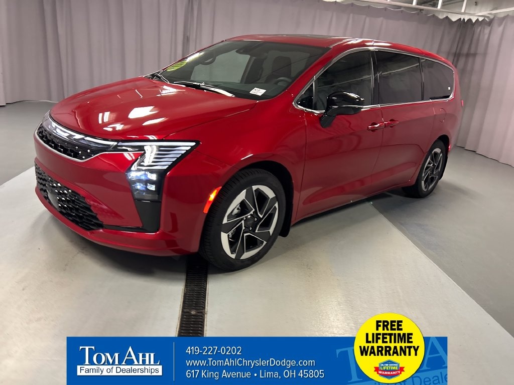 New 2027 Chrysler Pacifica LIMITED Passenger Van
