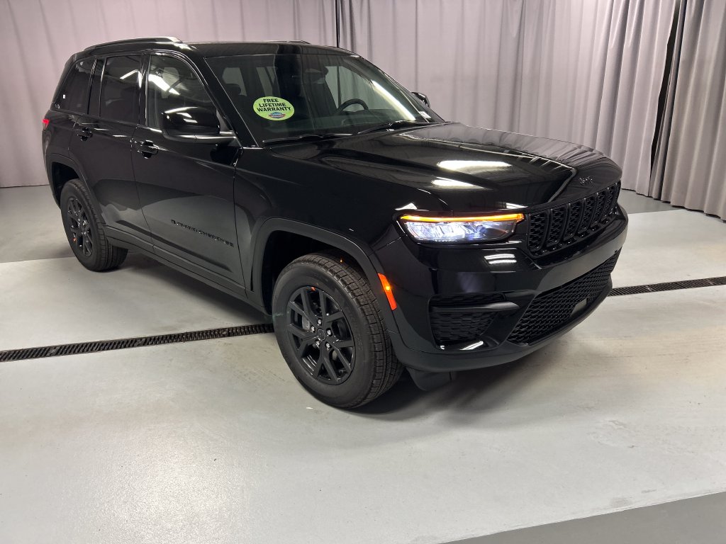 New 2027 Jeep Grand Cherokee LAREDO X 4X4 Sport Utility