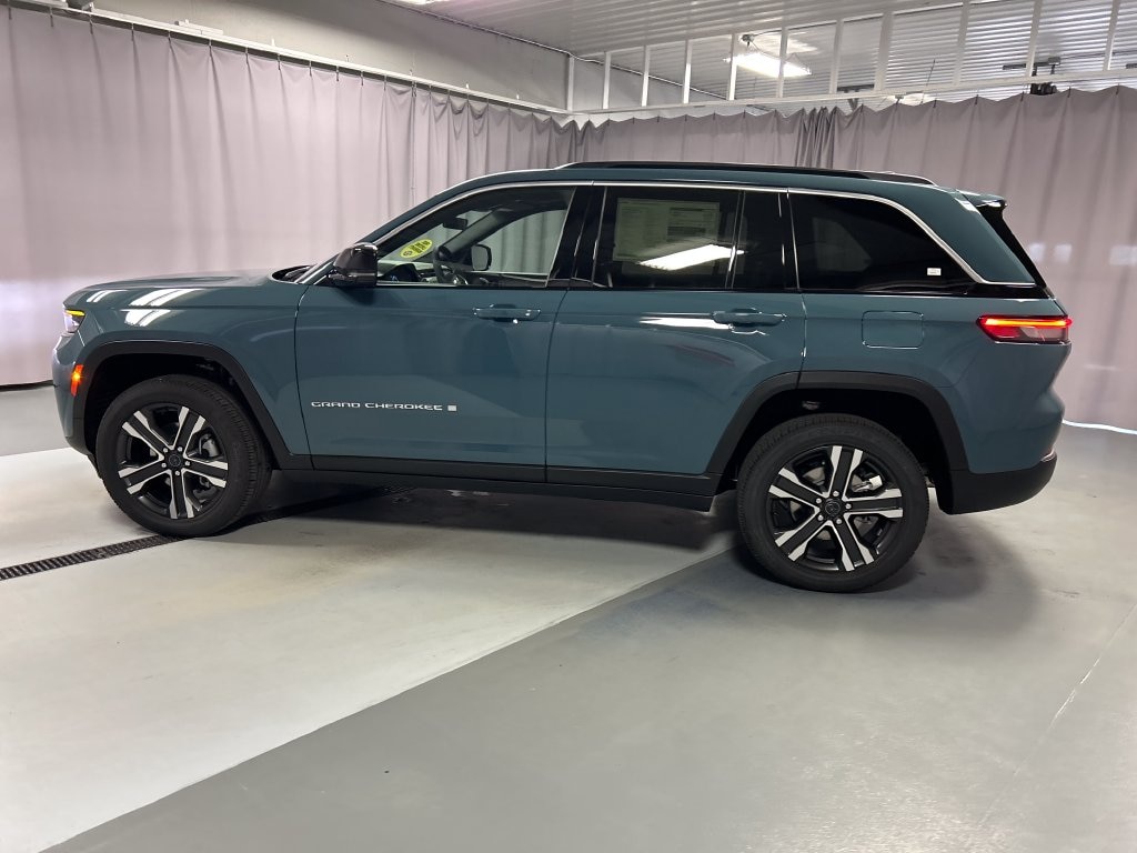 New 2027 Jeep Grand Cherokee LIMITED 4X4 Sport Utility
