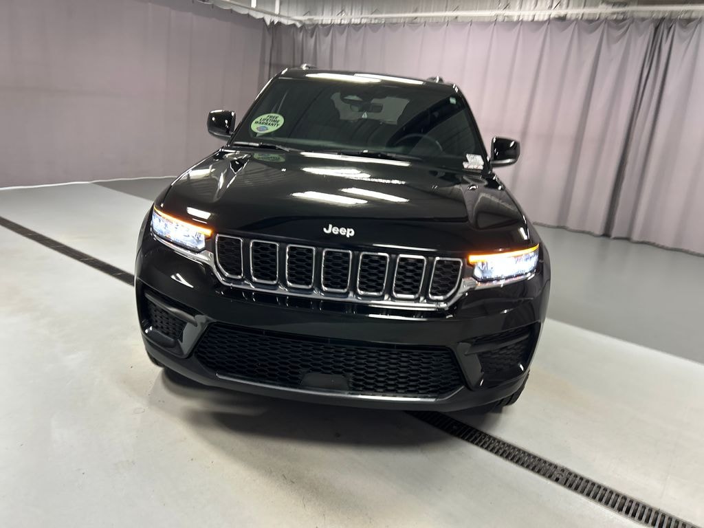 Used 2025 Jeep Grand Cherokee Laredo SUV