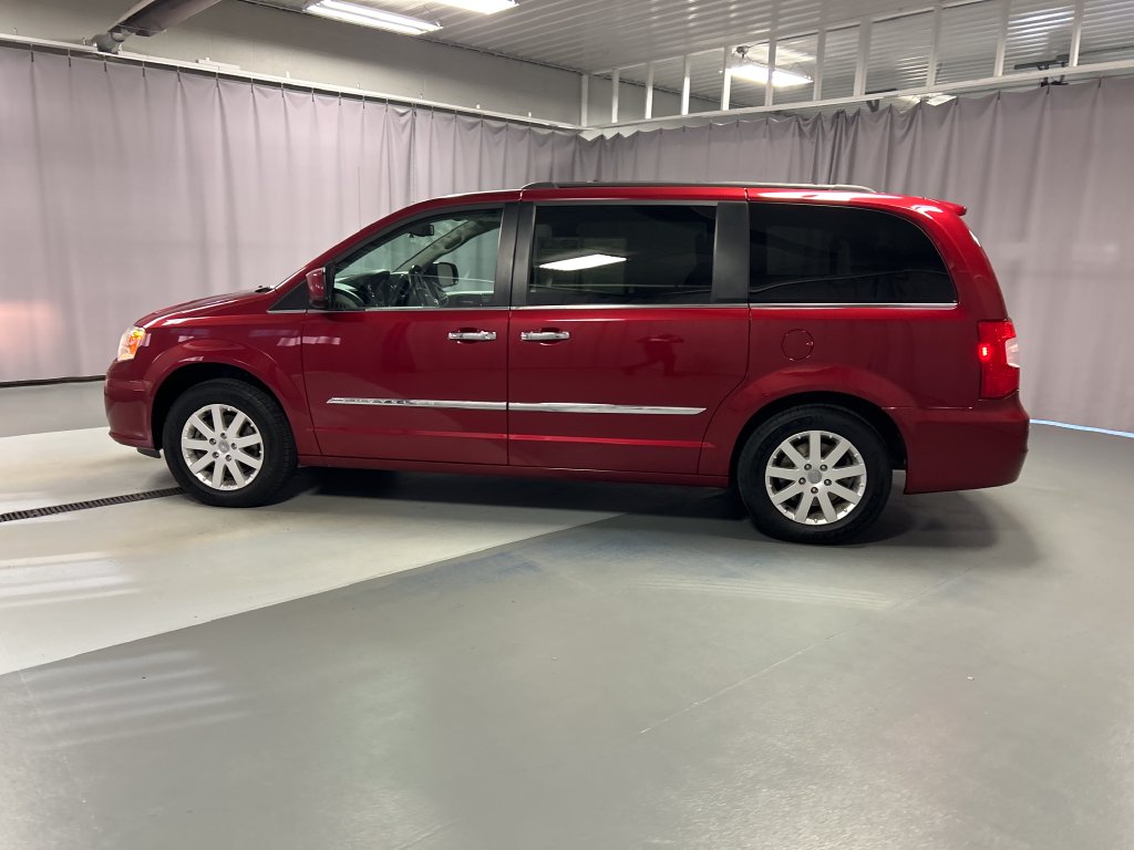 Used 2016 Chrysler Town & Country Touring Van LWB Passenger Van