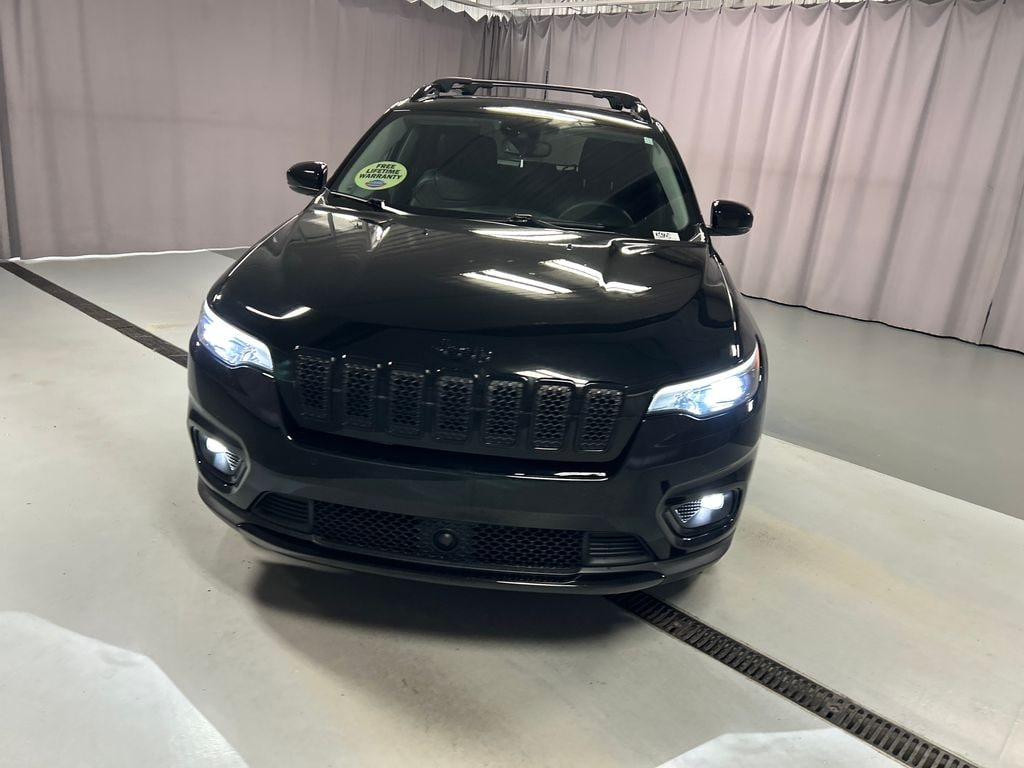 Used 2023 Jeep Cherokee Altitude Lux SUV