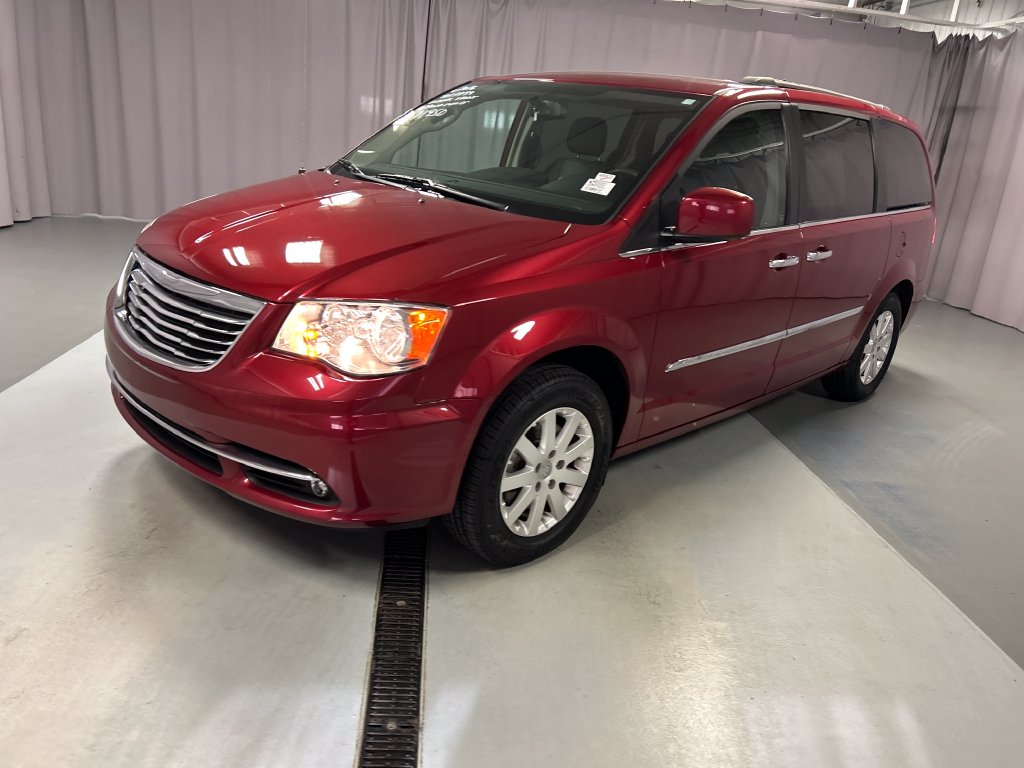 Used 2016 Chrysler Town & Country Touring Van LWB Passenger Van