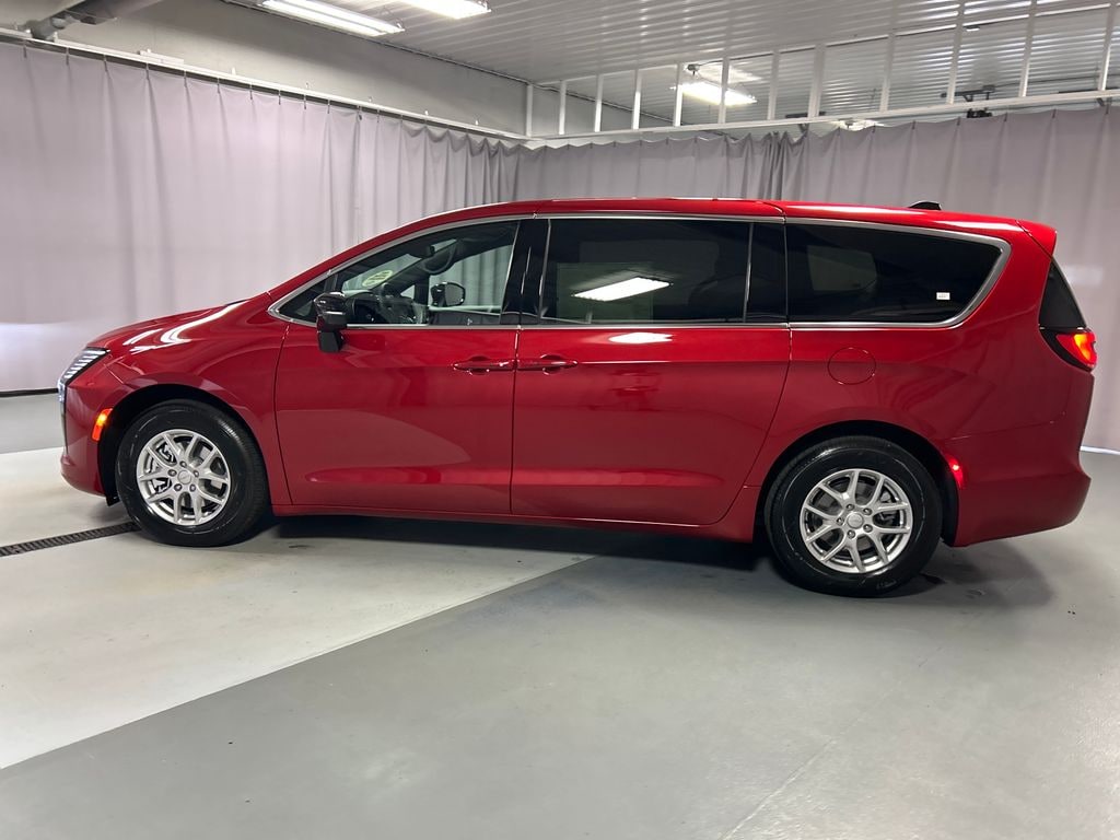 New 2027 Chrysler Pacifica SELECT Passenger Van
