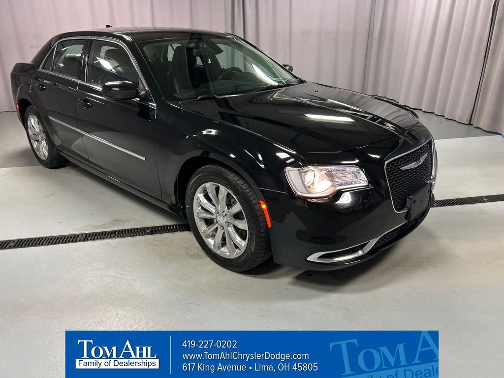 2017 Chrysler 300