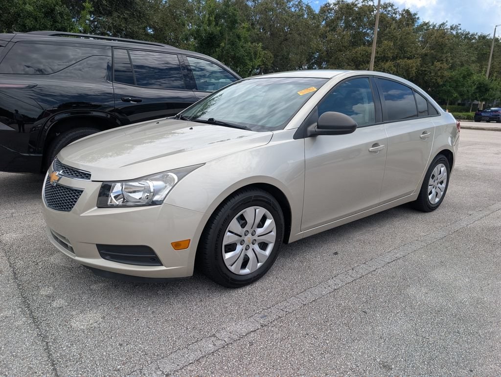 Used 2013 Chevrolet Cruze LS Sedan
