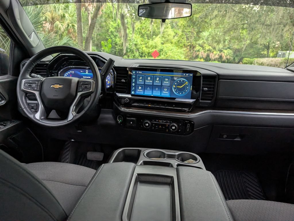 2024 Chevrolet Silverado 1500 LT - Photo 11