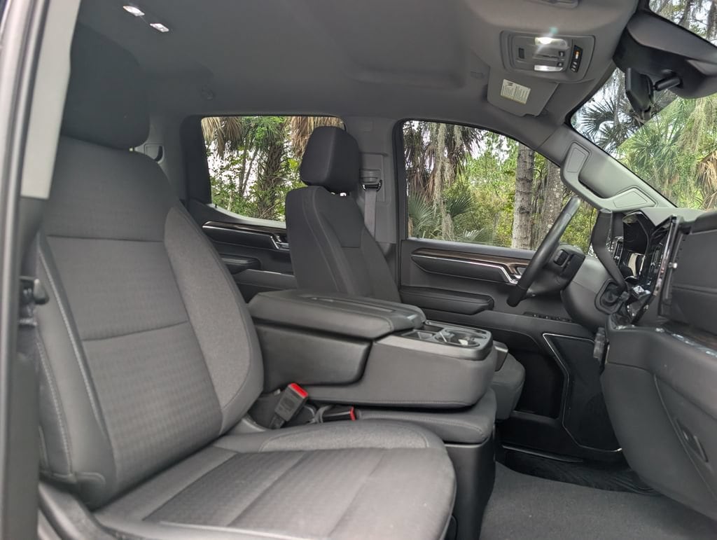 2024 Chevrolet Silverado 1500 LT - Photo 16