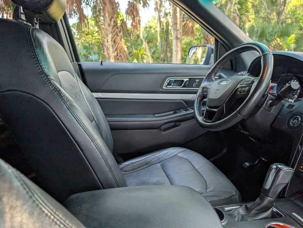 2016 Ford Explorer XLT - Photo 10