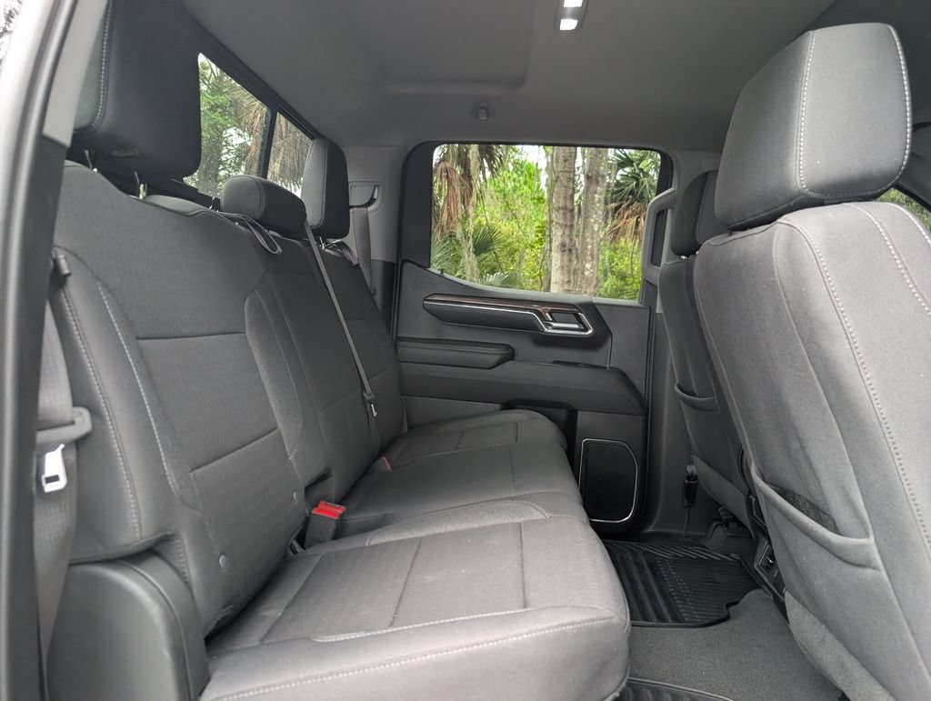 2024 Chevrolet Silverado 1500 LT - Photo 17