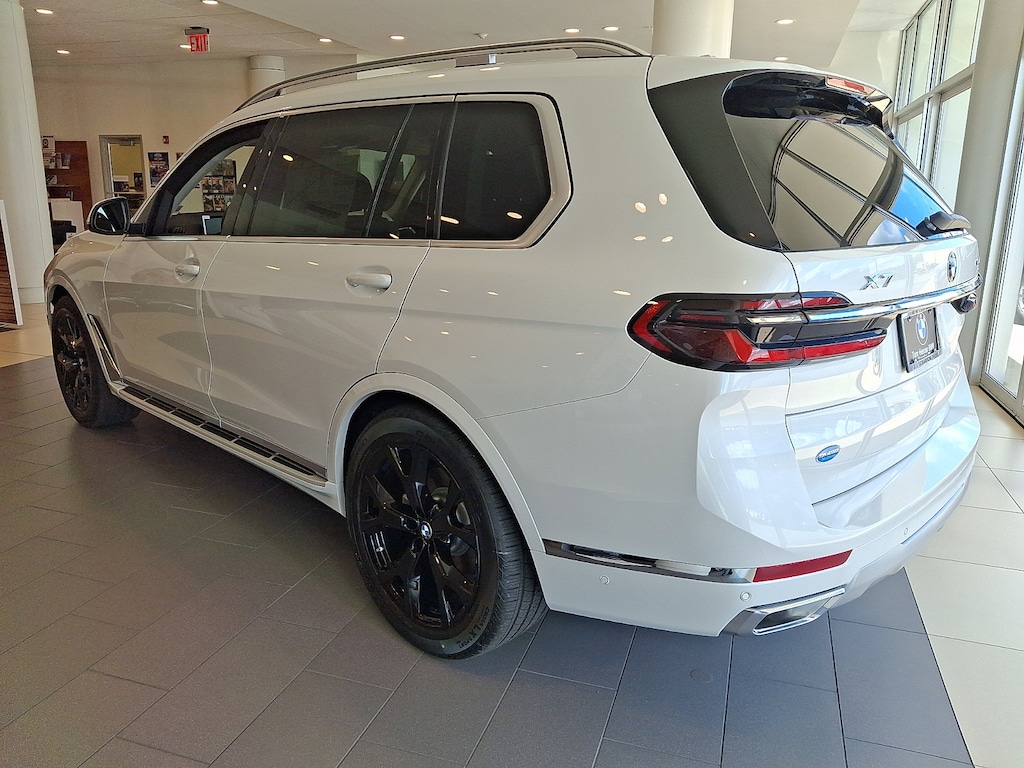 New 2027 BMW X7 xDrive40i SUV