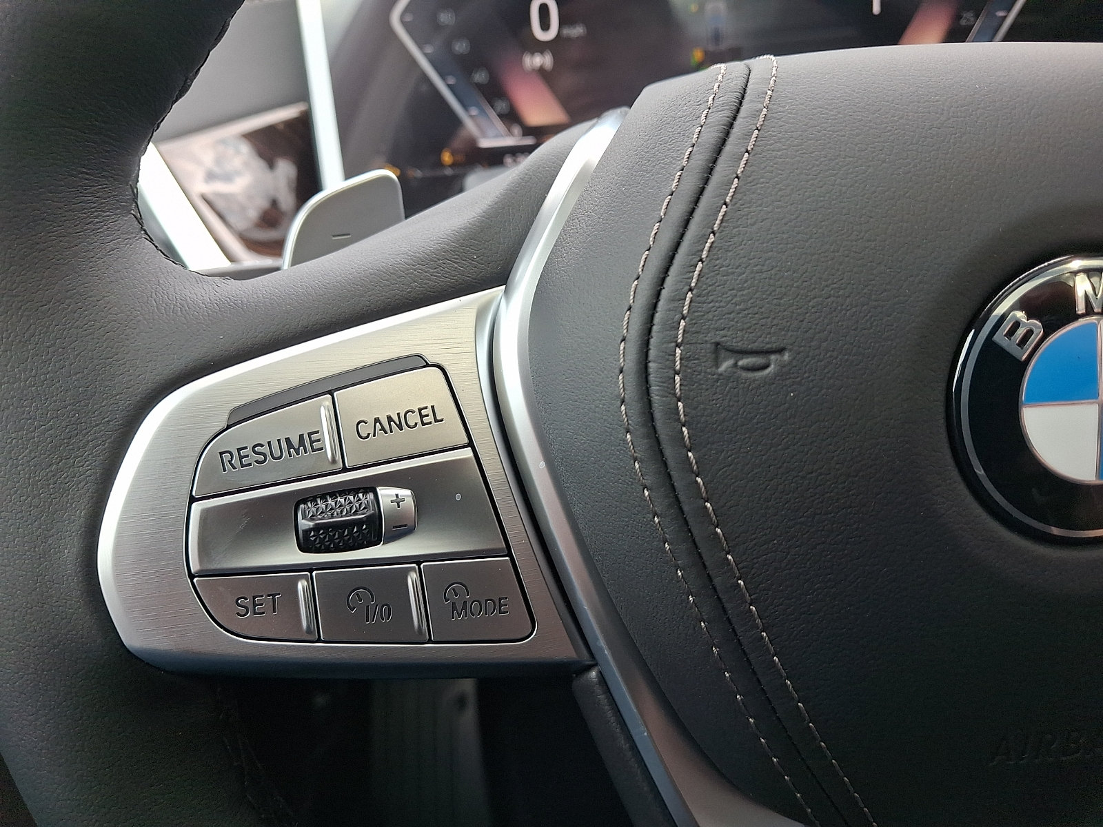2027 BMW X7 40i - Photo 17