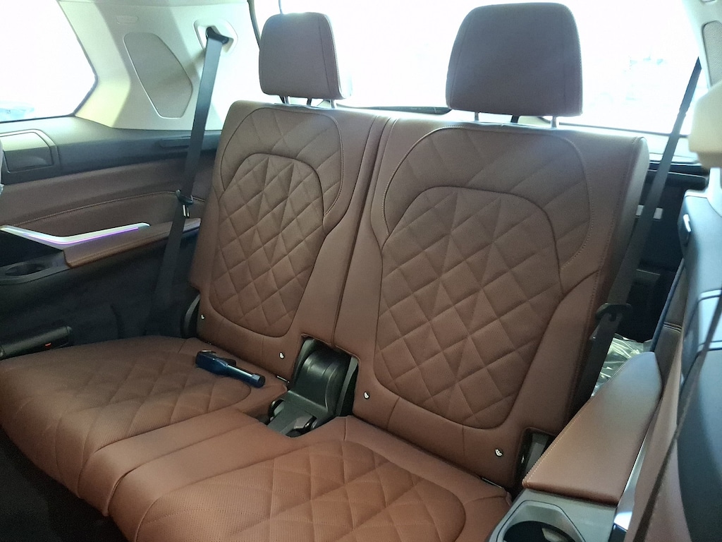 New 2027 BMW X7 xDrive40i SUV