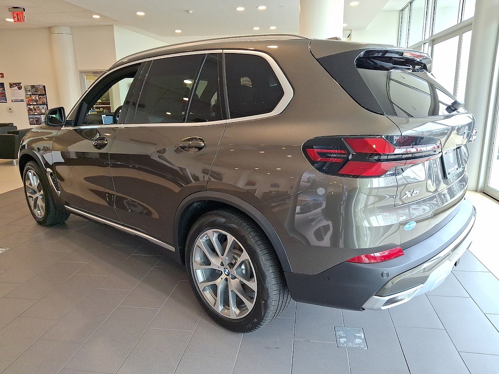 New 2026 BMW X5 xDrive40i SUV