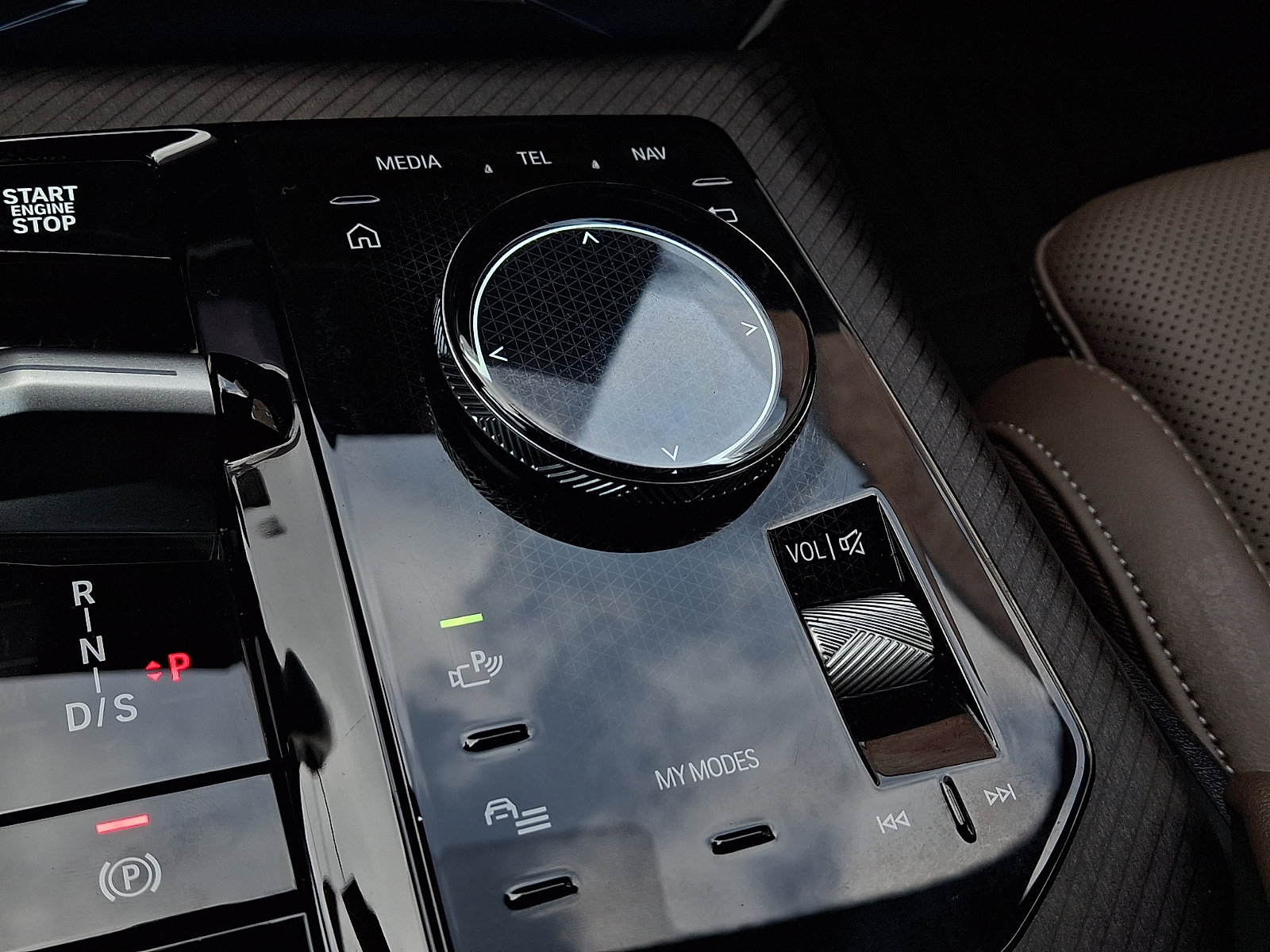 2025 BMW X3 30 - Photo 23
