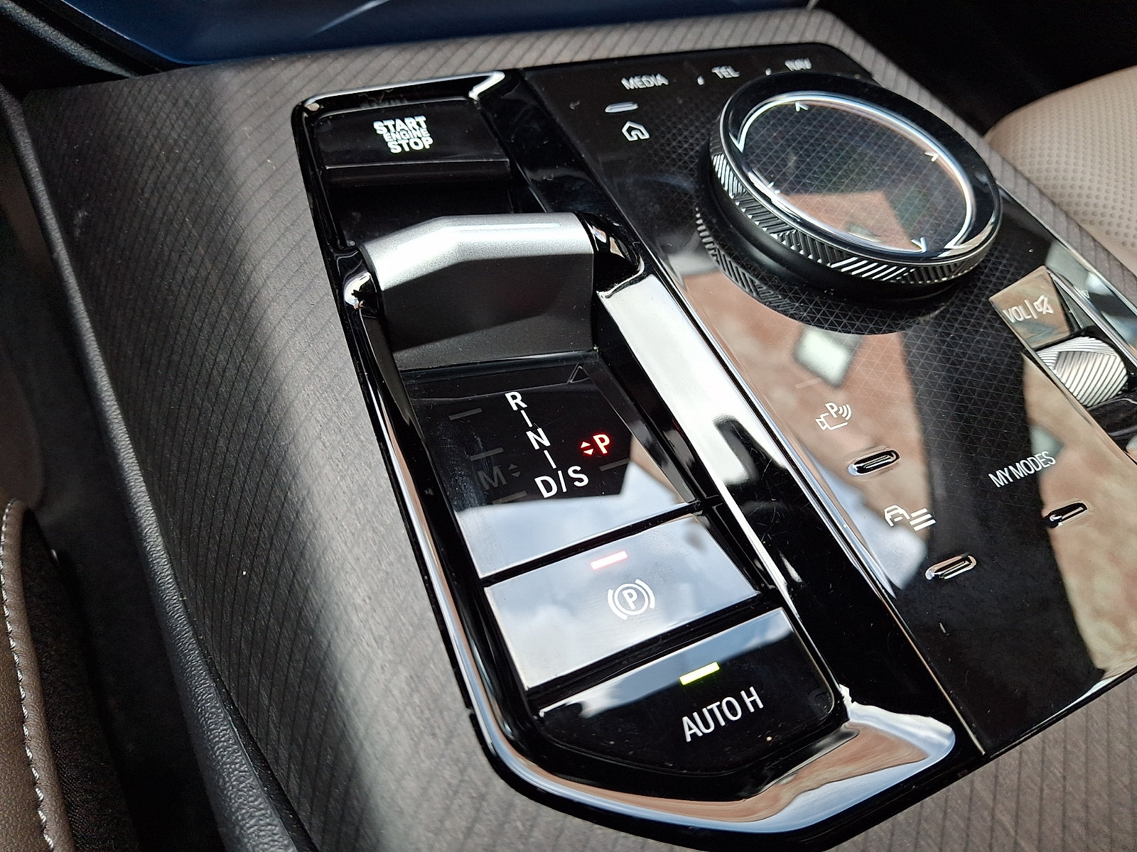 2025 BMW X3 30 - Photo 15