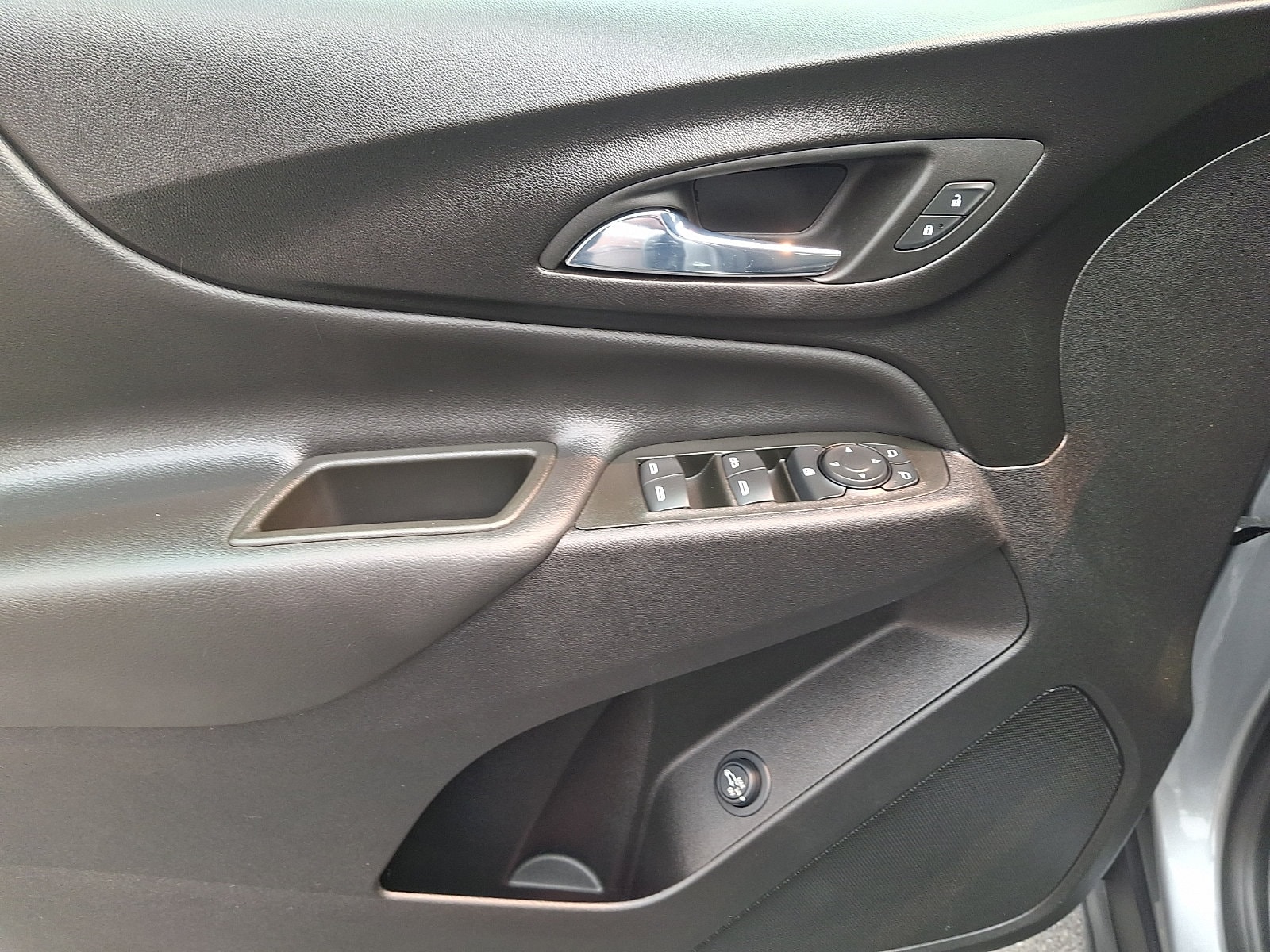 2024 Chevrolet Equinox LT - Photo 12