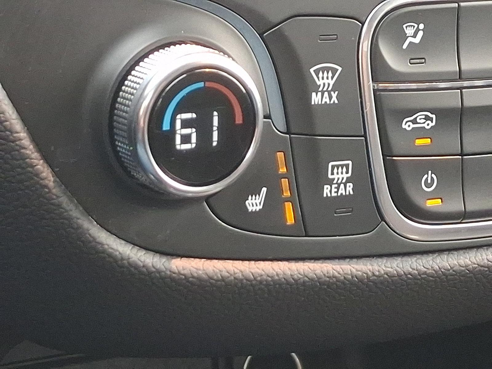 2024 Chevrolet Equinox LT - Photo 25