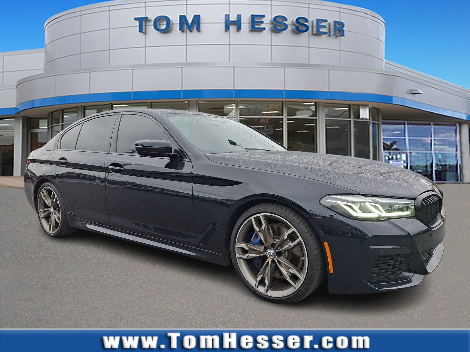 2023 BMW 5 Series M550i