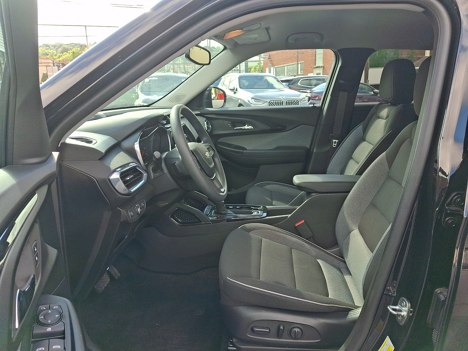 2023 Chevrolet TrailBlazer LT - Photo 13