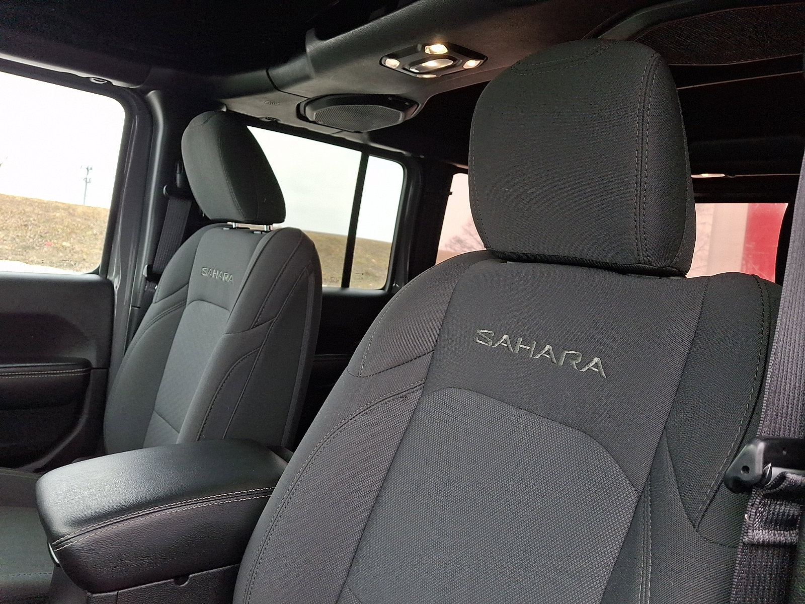2022 Jeep Wrangler Unlimited Sahara - Photo 14