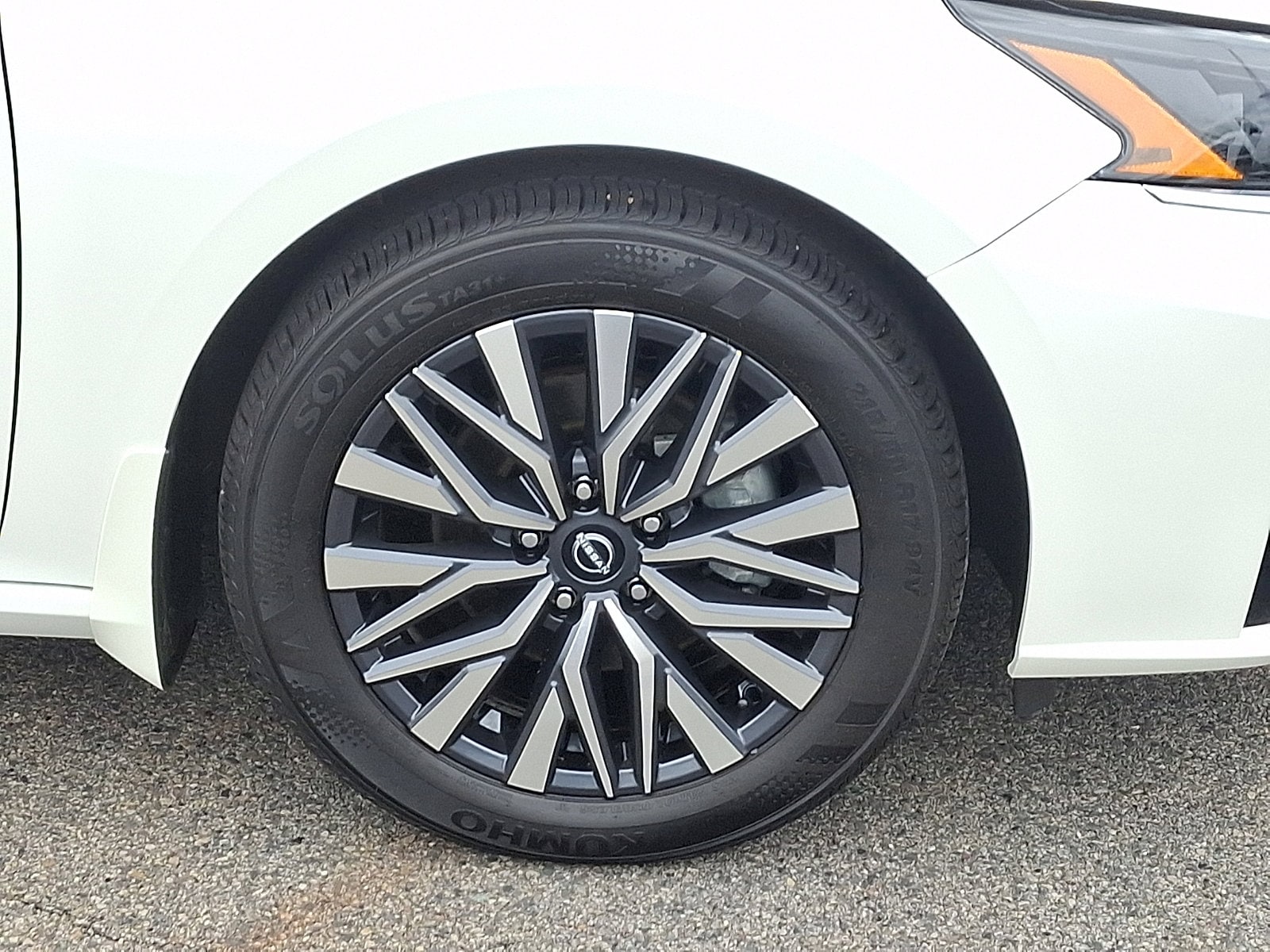 2025 Nissan Altima SV - Photo 8