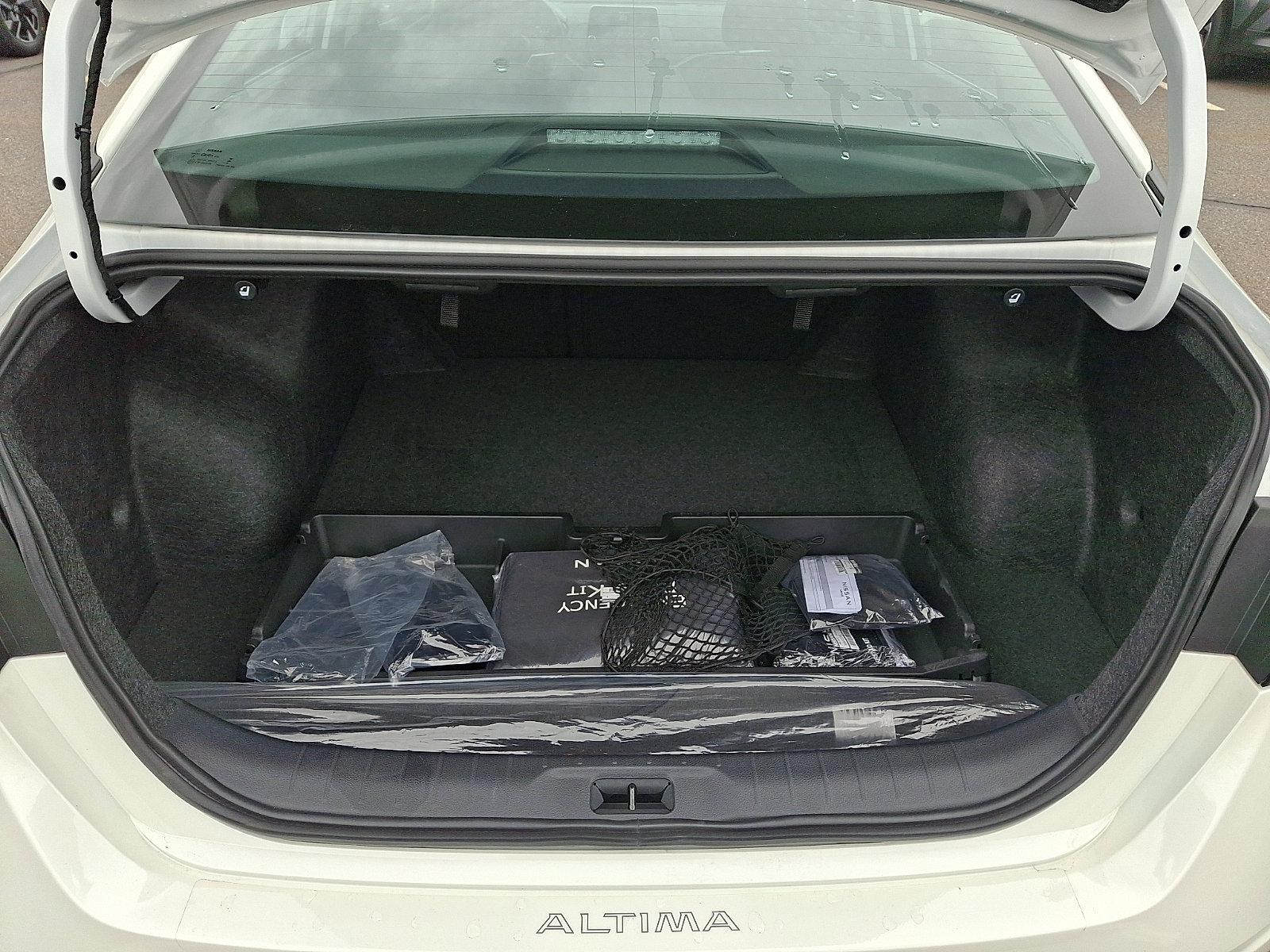 2025 Nissan Altima SV - Photo 27
