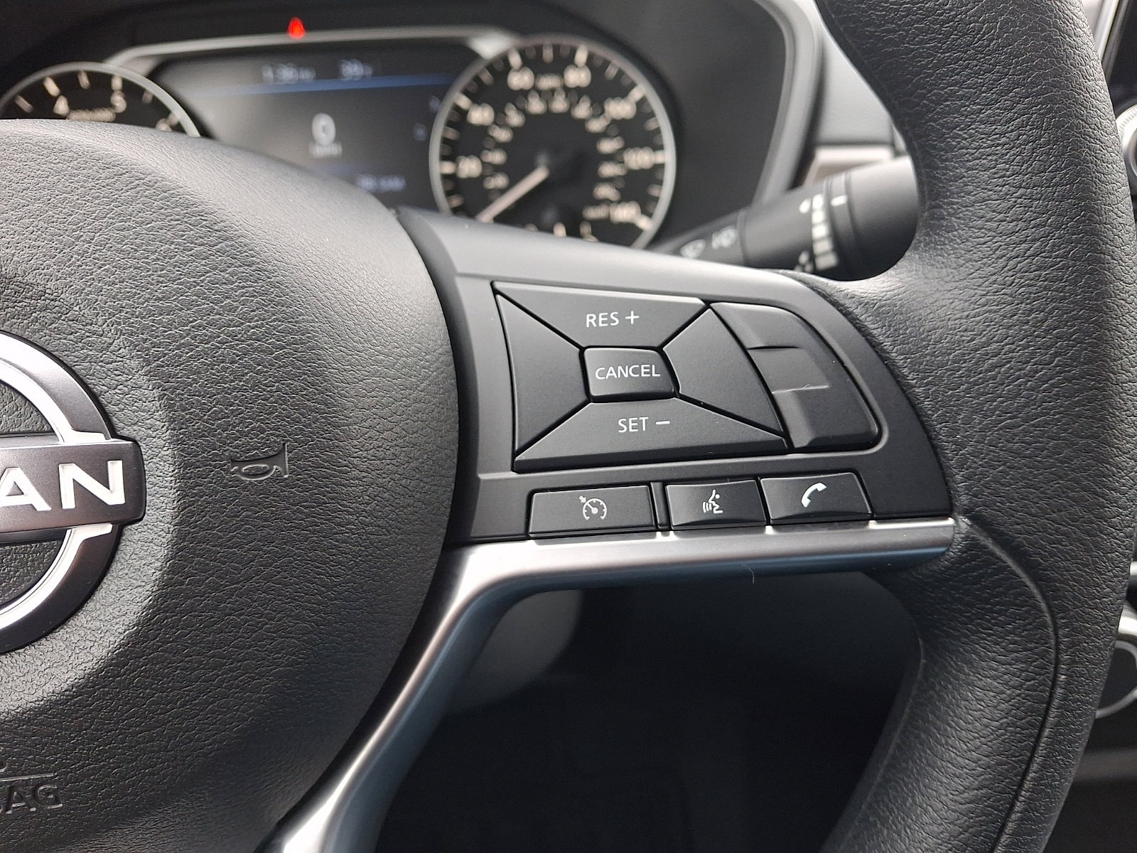 2025 Nissan Altima SV - Photo 22