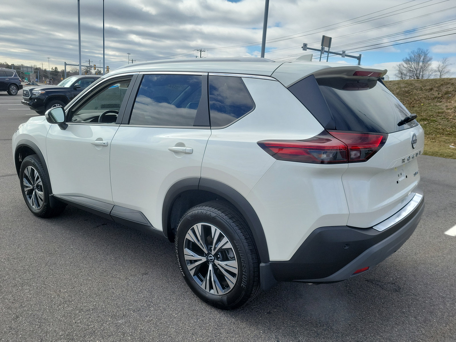 Certified 2022 Nissan Rogue SV SUV