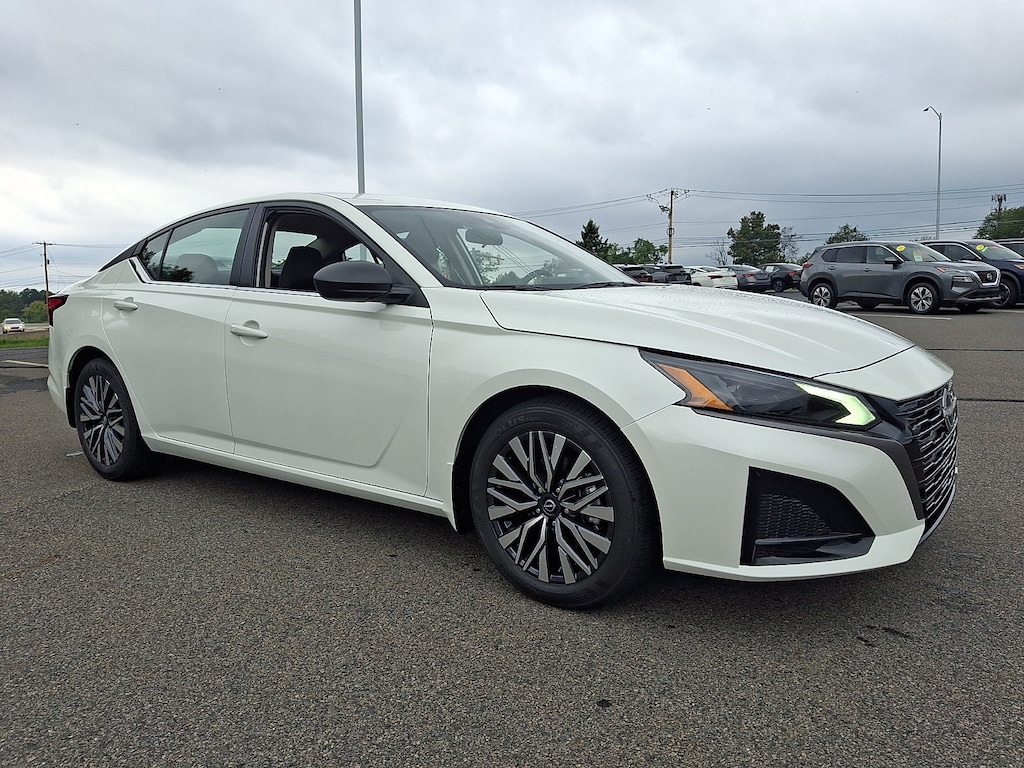 New 2026 Nissan Altima SV Sedan