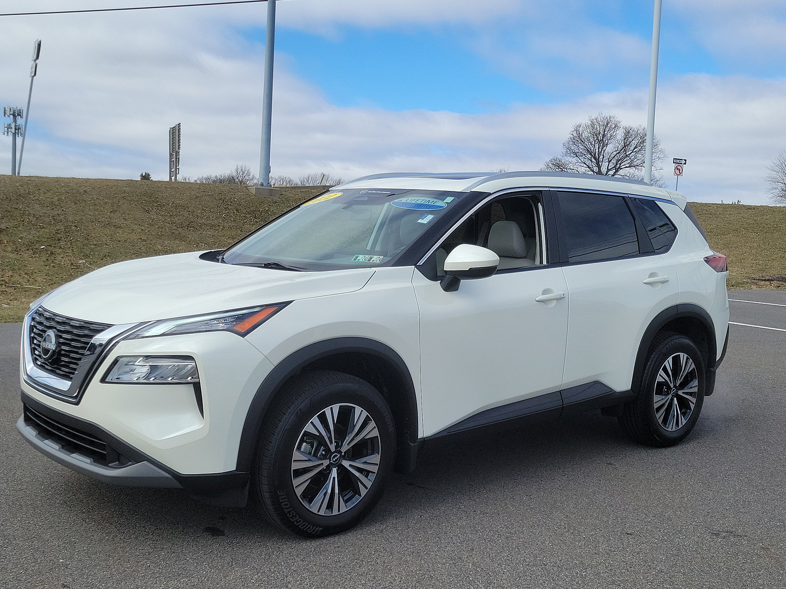 Certified 2022 Nissan Rogue SV SUV